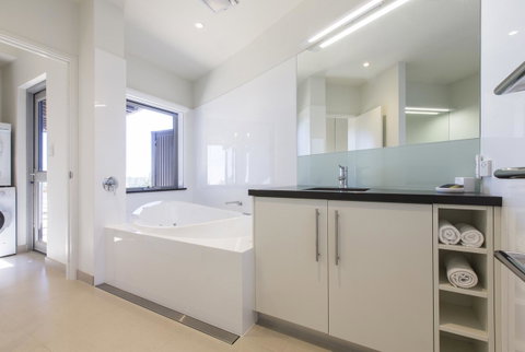Aquatic Visions - Accommodation Ballina 19