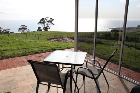 Penguin Seaside Farm - Accommodation Ballina 1