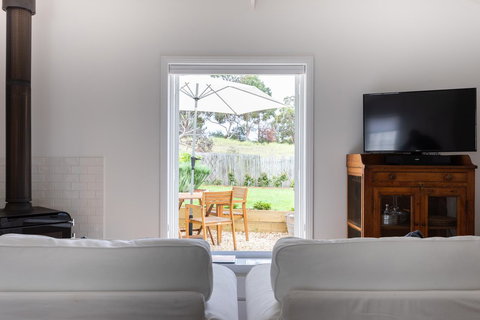 A Cottage In Richmond - Accommodation Ballina 0