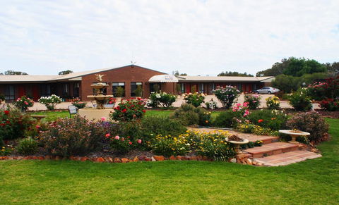 Newell Motor Inn Narrandera - Accommodation Ballina 1