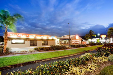 Nightcap At Balaclava Hotel - Accommodation Ballina 2