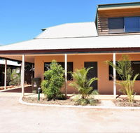 Ningaloo Breeze Villa 2 - 3 Bedroom Fully Self-Contained Holiday Accommodation - Accommodation Ballina