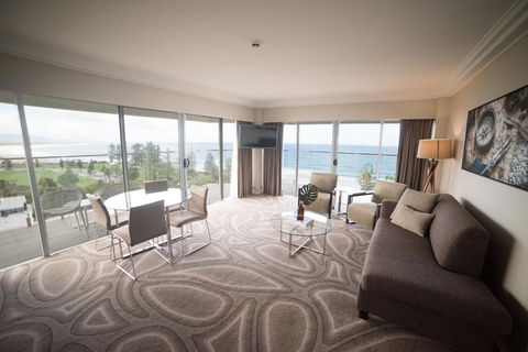 Novotel Wollongong Northbeach - Accommodation Ballina 1