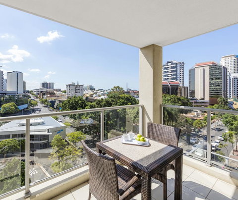 Oaks Brisbane Lexicon Suites - Accommodation Ballina 2