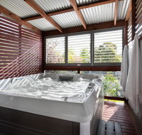 Oblique - Accommodation Ballina