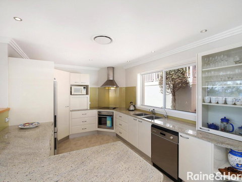 Ocean Breeze - 41 Kurrawyba Avenue, Terrigal - Accommodation Ballina 3