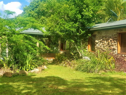 Palm Grove Rainforest Retreat - Accommodation Ballina 0