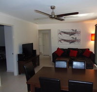 Palmgrove 2 - Rainbow Beach Pet Friendly Fully Fenced Air Conditioned Five Minutes To Beach - Accommodation Ballina