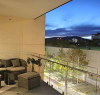 Perfectly Located Modern Apartment - Canberra CBD - Accommodation Ballina