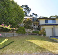 Pet Friendly Lentara St 10 - Fingal Bay - Accommodation Ballina