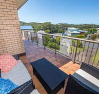 Pet Friendly Lentara St 8 - Fingal Bay - Accommodation Ballina