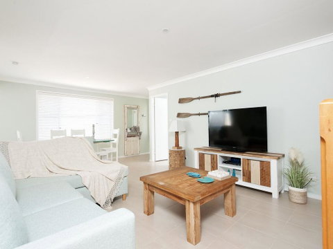 Purely Whitesands On The Bay @ Fingal Bay - Accommodation Ballina 3
