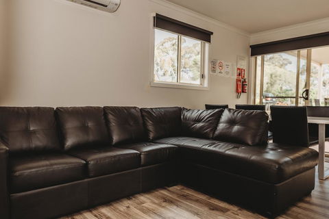 Pyrenees Caravan Park - Accommodation Ballina 2