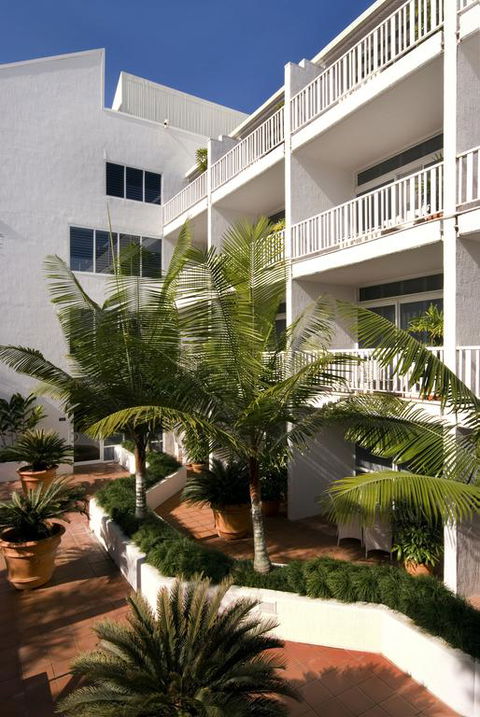 Ramada By Wyndham Cairns City Centre - Accommodation Ballina 3