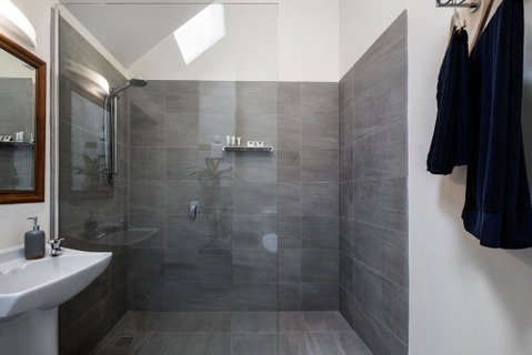 Roses Of Daylesford - Garden View - Accommodation Ballina 2