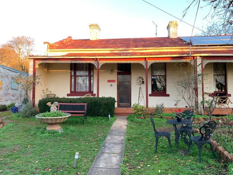 Roses Of Daylesford - Garden View - Accommodation Ballina 3