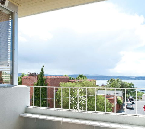 Scarlett's By Salamanca - Accommodation Ballina 0