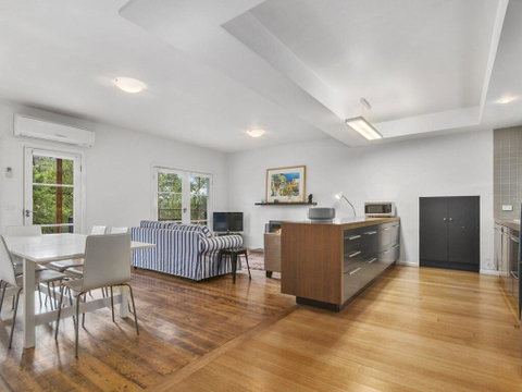 SEA CORNER - Anglesea - Accommodation Ballina 1