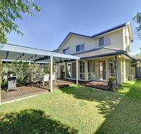 Sea Whispers  Fingal Bay - Accommodation Ballina