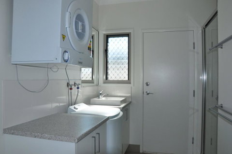 Seadaze 1 - Rainbow Beach, Gorgeous Unit Close To The Beach, Aircon, Pool - Accommodation Ballina 1