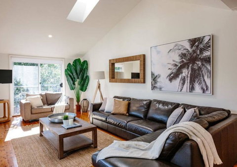 Seagrass House - Modern North Avoca Oasis - Accommodation Ballina 0