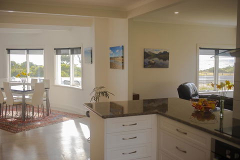 Seaside Retreat - Accommodation Ballina 2