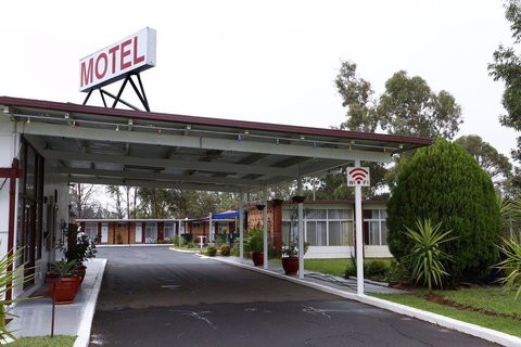 Silver Oaks Motel - Accommodation Ballina 1