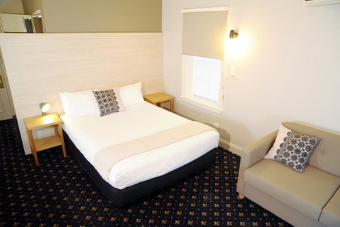 Sovereign Hill Hotel - Accommodation Ballina 1