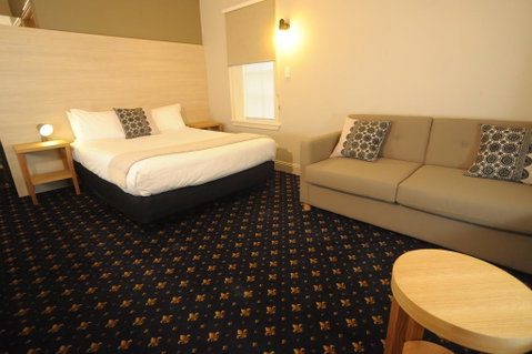 Sovereign Hill Hotel - Accommodation Ballina 2