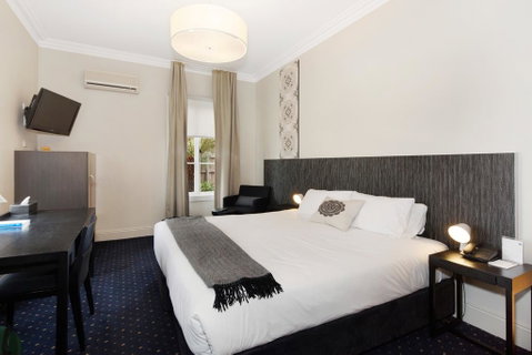 Sovereign Hill Hotel - Accommodation Ballina 0