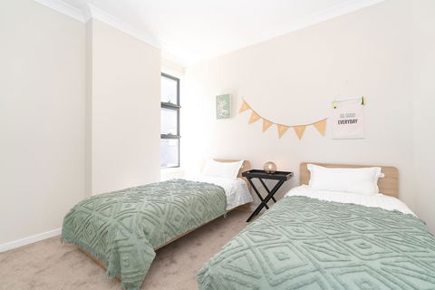 SP246-Brandnew Modern Apt In Penrith With Parking - Accommodation Ballina 2