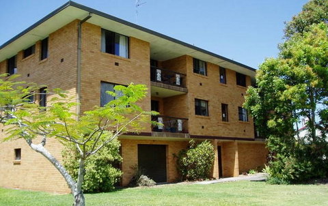 Spacious 2 Bedroom Beach Side Apartment - Close To Shopping Centre With Coles, Health Food Shop, Sushi, Pizza, Cafes, Hairdresse - Accommodation Ballina 1