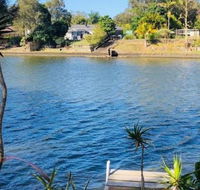 Spacious 2 Bedroom Beach Side Apartment - Close to shopping Centre with Coles Health Food Shop Sushi Pizza Cafes Hairdresse - Accommodation Ballina