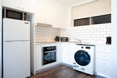 Sprawling City Views And Balcony In Cosy Apartment - Accommodation Ballina 3
