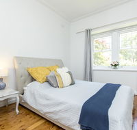 Stay at Meurant Wagga - Accommodation Ballina