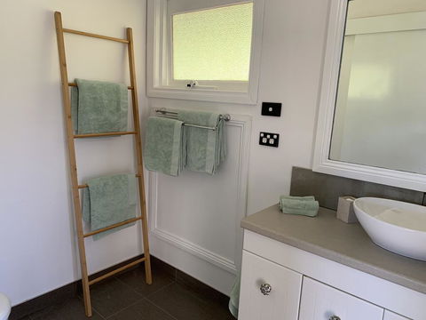 Stephanies Country Cottages - Accommodation Ballina 3