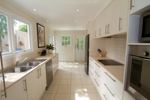 Strahan House - Accommodation Ballina 2