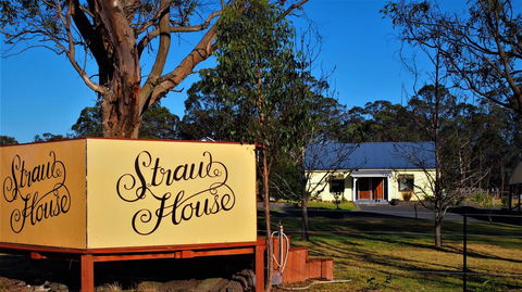 Straw House B And B - Accommodation Ballina 0