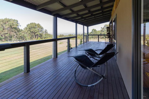 Studio 165 Hidden Gem On 50 Acres With Bay Views - Accommodation Ballina 0