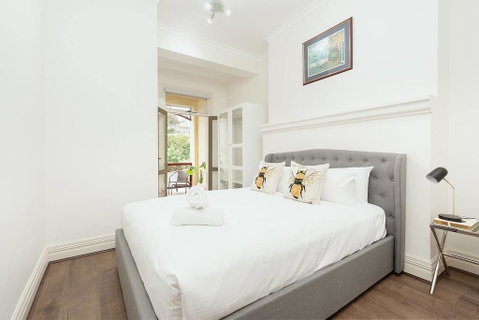 STUNNING SYDNEY HOME 11 - Accommodation Ballina 1