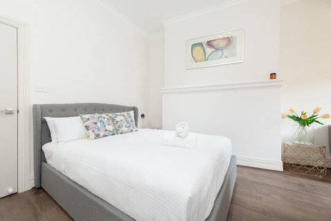 STUNNING SYDNEY HOME 9 - Accommodation Ballina 2