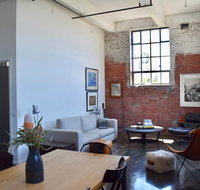 Stylish Warehouse Conversion In The Heart of Fitzroy - Accommodation Ballina