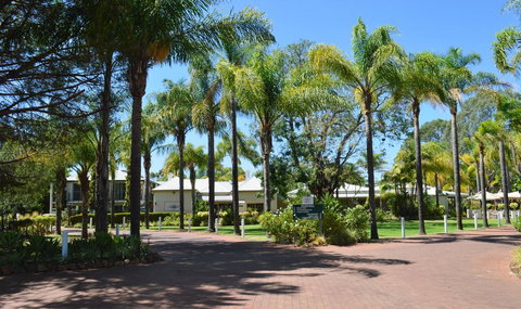 Swan Valley Oasis Resort - Accommodation Ballina 0