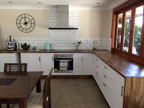 TAKURA HEIGHTS Modern Country Apartment With Pool Access - Accommodation Ballina 2