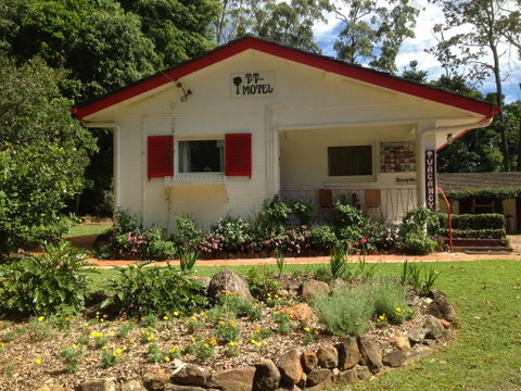 Tall Trees Motel Mountain Retreat - Accommodation Ballina 3