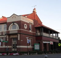 The Bank BB West Wyalong - Accommodation Ballina