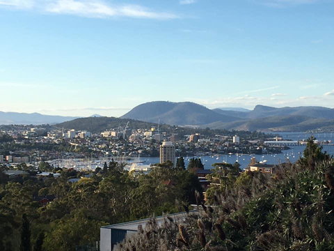 The View 2 Bed Unit With Stunning Hobart Outlook - Accommodation Ballina 0