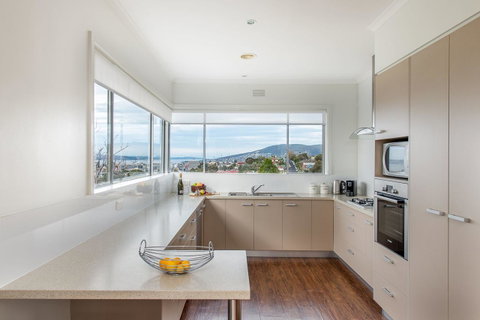 City Lights - Accommodation Ballina 8
