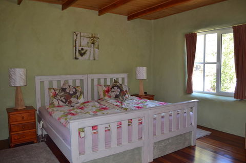 Whispering Spirit Holiday Cottages & Mini Ponies - Accommodation Ballina 1