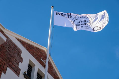 Cygnet Old Bank - Accommodation Ballina 11